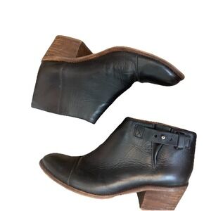 Madewell The Dakota Black Leather Cap Toe Ankle Boots Women's Size 7 Buckle